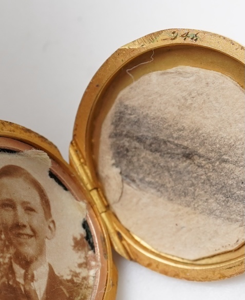 Two gold lockets, early 20th century